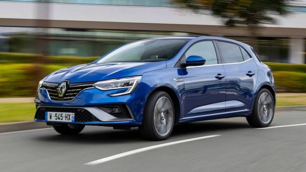 Renault Megane almak isteyenler için yılın son indirimli fiyat listesi! Sıfır araç alacaklar bu fiyatlara bakmadan araba almayın 8